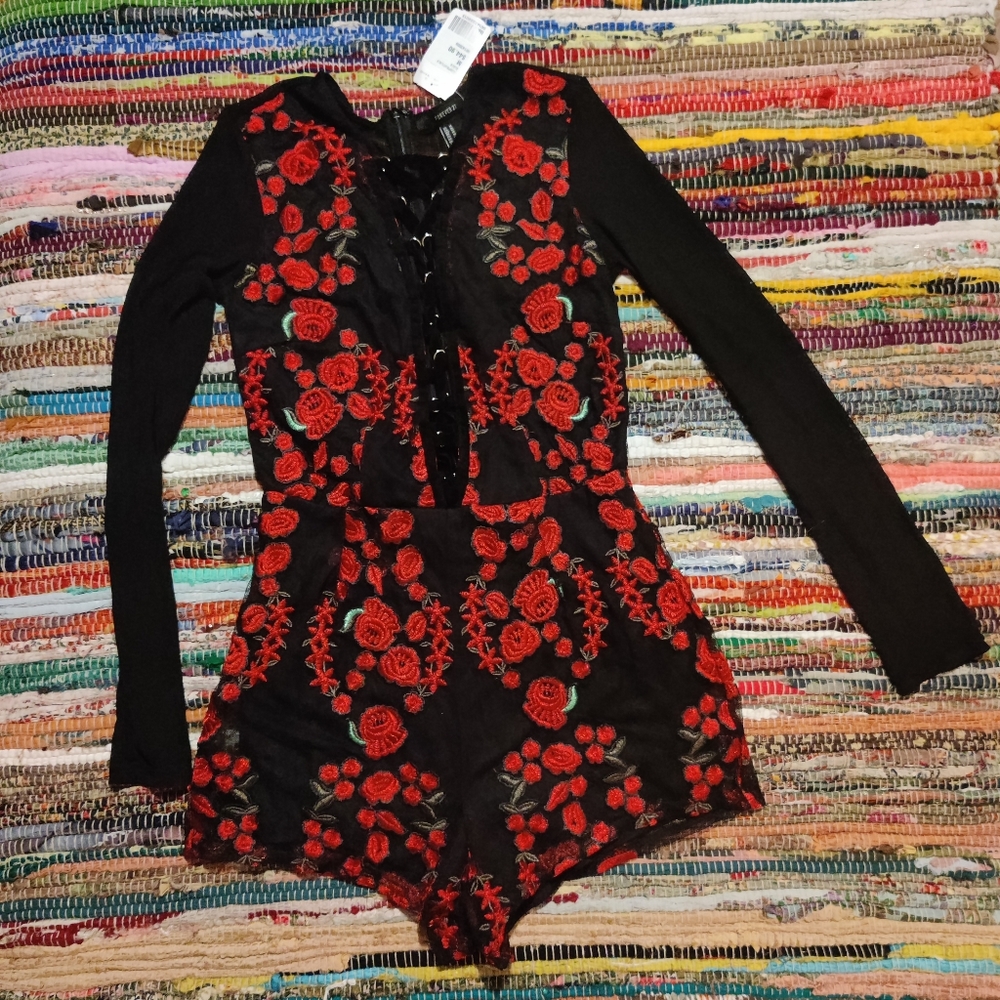 Nwt rose zip up onesie